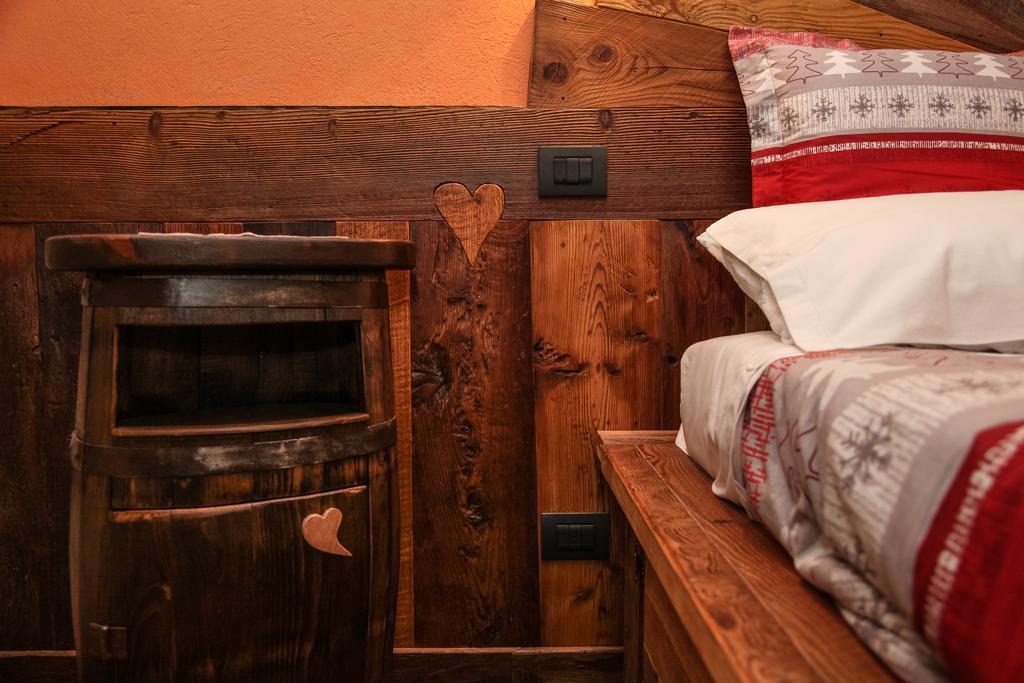 Souvenir De Tsaneli Apartman Roisan Szoba fotó