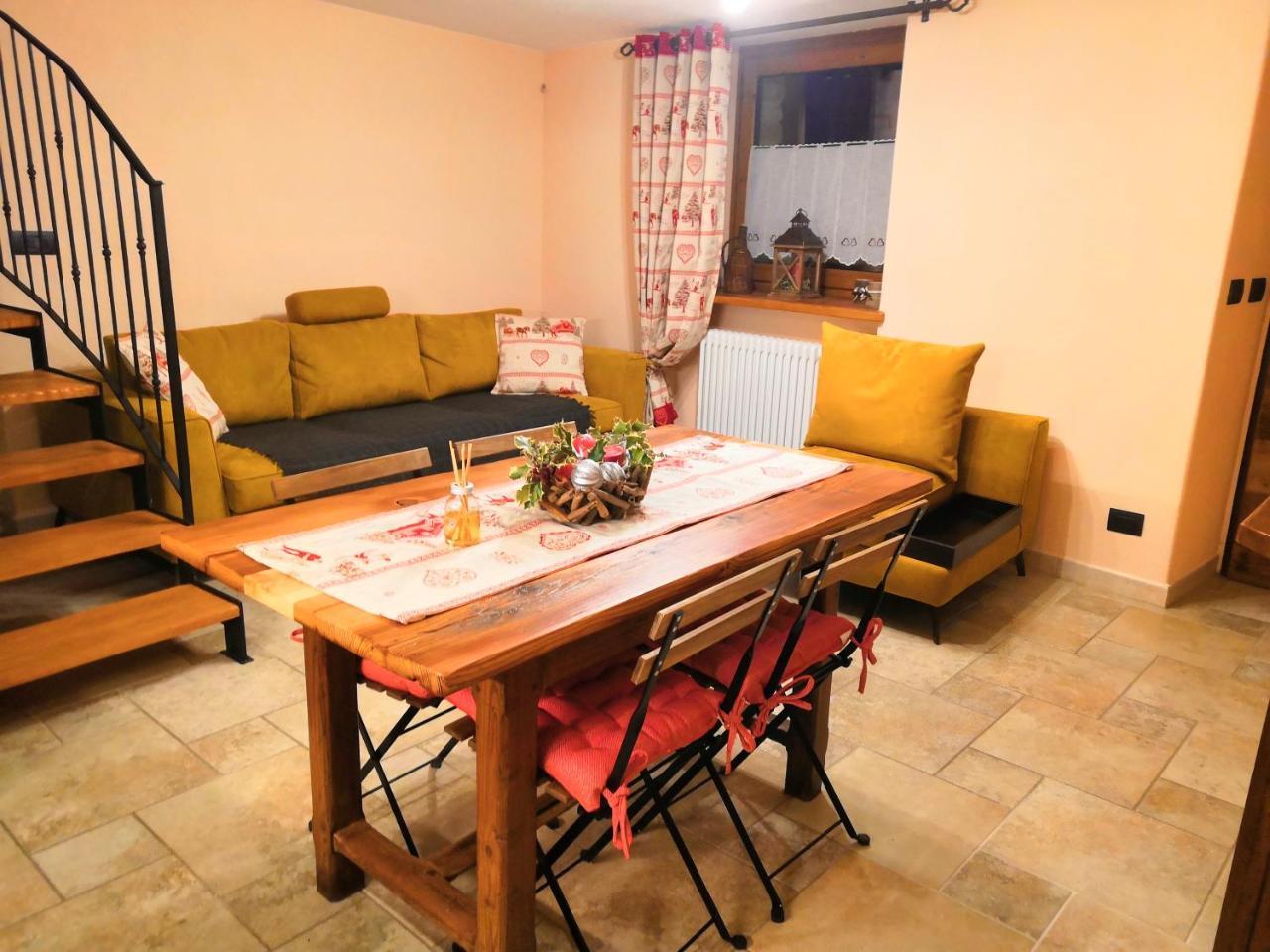 Souvenir De Tsaneli Apartman Roisan Kültér fotó