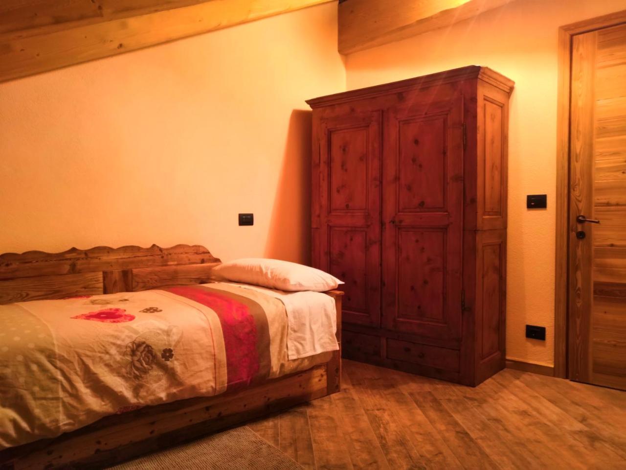 Souvenir De Tsaneli Apartman Roisan Kültér fotó